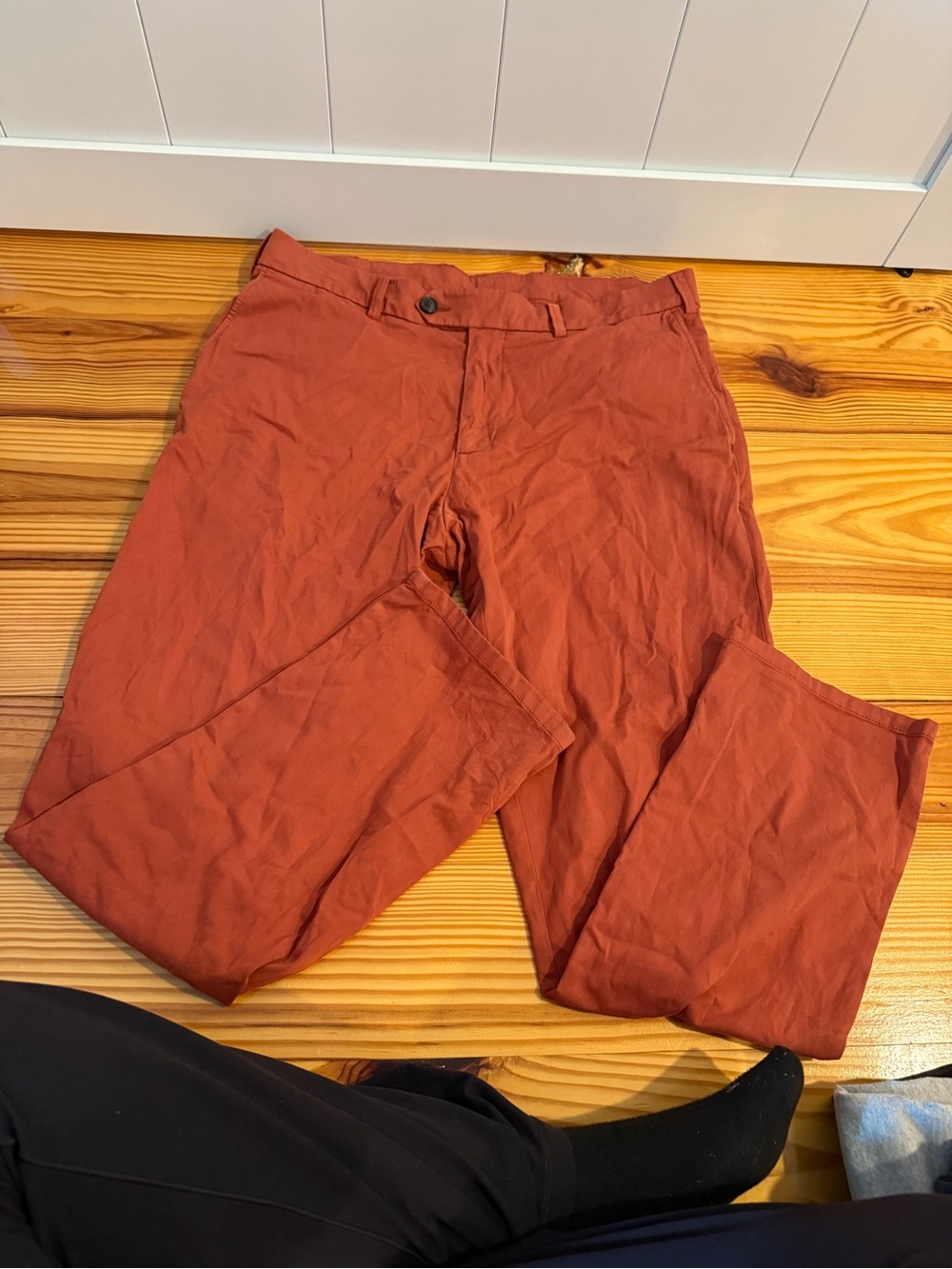 Hart Schaffner Marx Men's Chinos in Rust Orange
